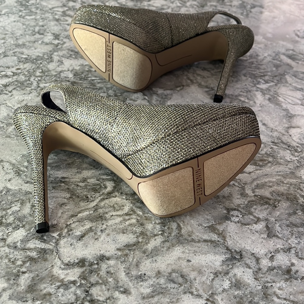 Nine West gold/silver 4in platform heels - Picture 7 of 9